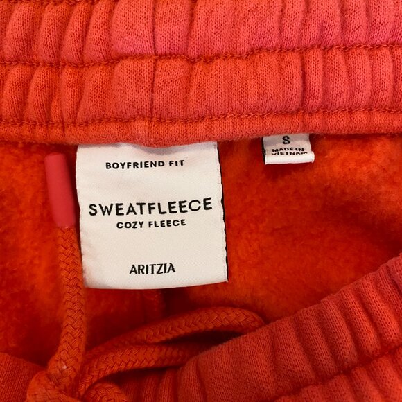 Aritzia Cozy Sweatfleece Boyfriend Wide Sweatpant - Picture 2 of 5